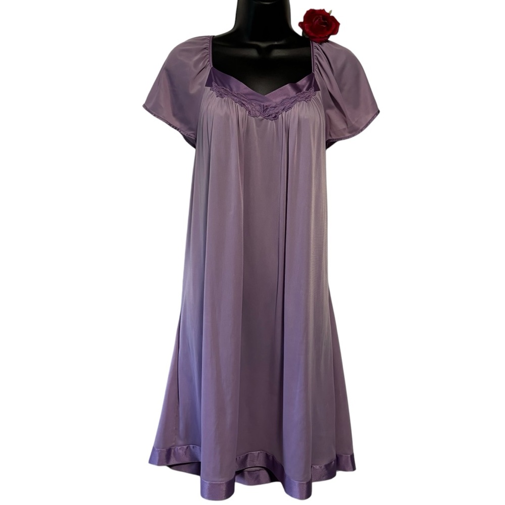 VTG 70’s Vanity Fair Purple Nylon Night gown feminine fairycore babydoll EUC